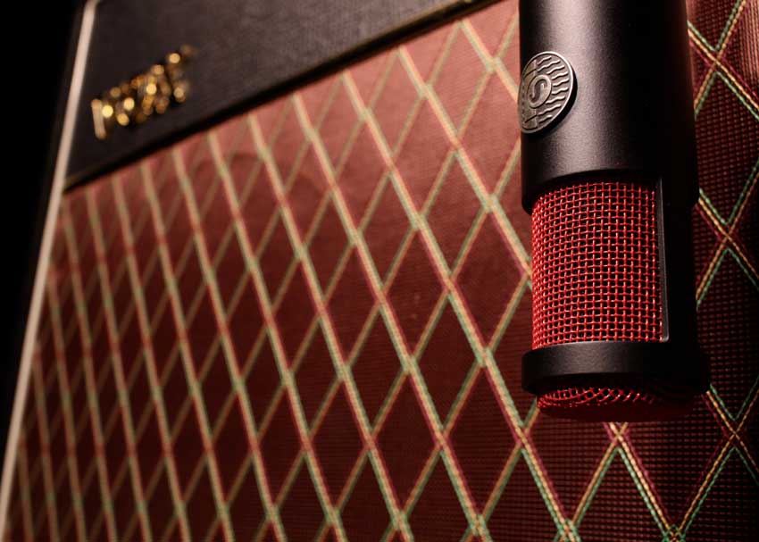 Shure KSM313 ribbon microphone on a Vox amp