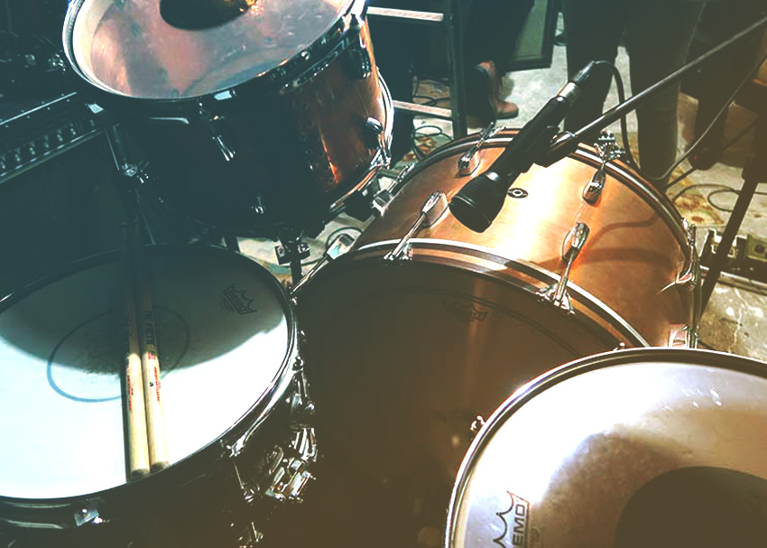 Using the Glyn Johns Method for Recording Drums