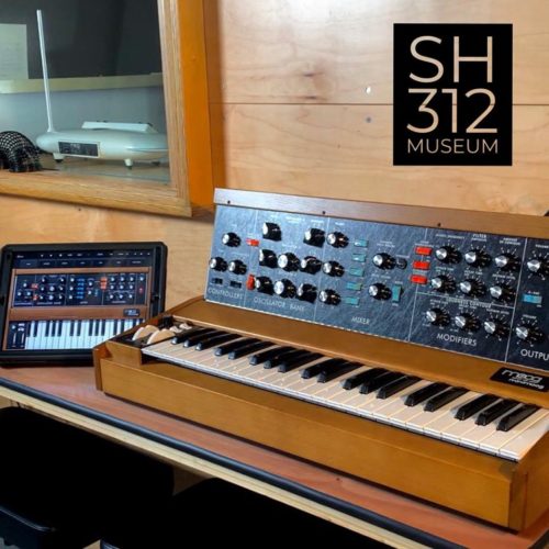 Synth House Chicago's Moog Minimoog Model D synthesizer (and its iOS emulation app.)