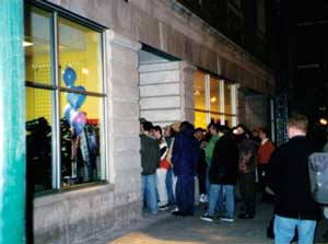 Customers in line outside of zZounds Music Discovery Center
