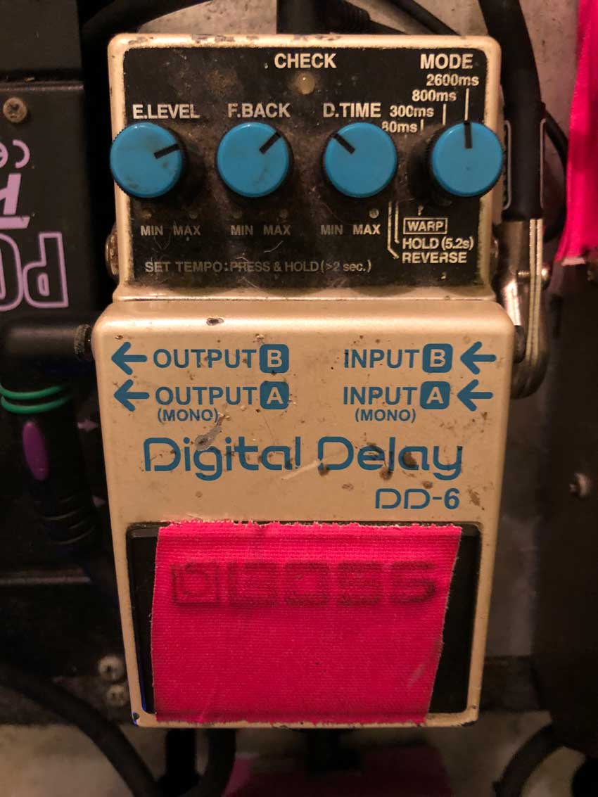 A Boss DD-6 was used for the digital delay sound samples.