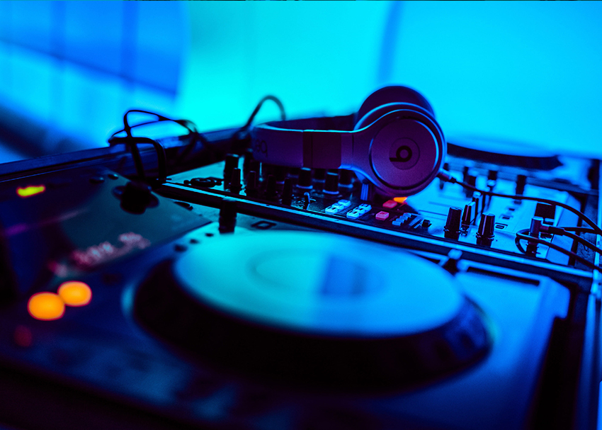 Stream Your DJ Sets to the World - zZounds Music Blog