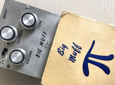 Triangle Muff in box
