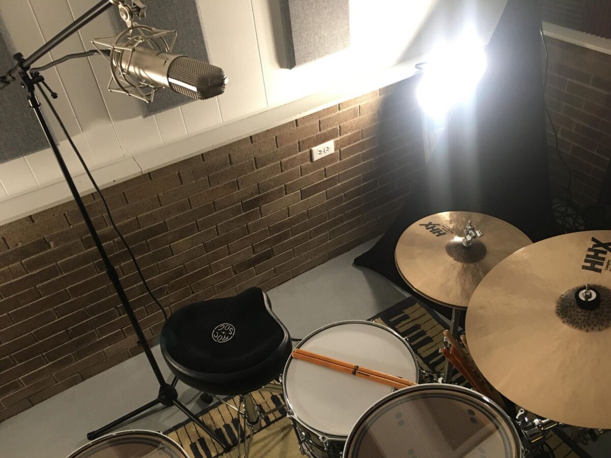 Recording Drums with One Microphone: Cardioid Polar Pattern, above snare