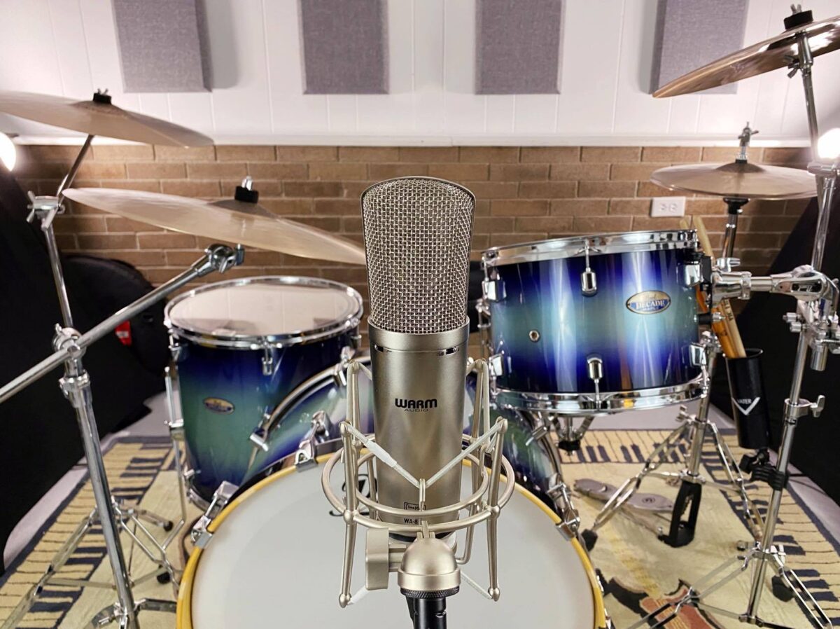 No Excuses Four Ways to Record Drums with One Microphone zZounds